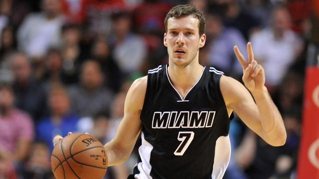 先拔头筹 先拔头筹