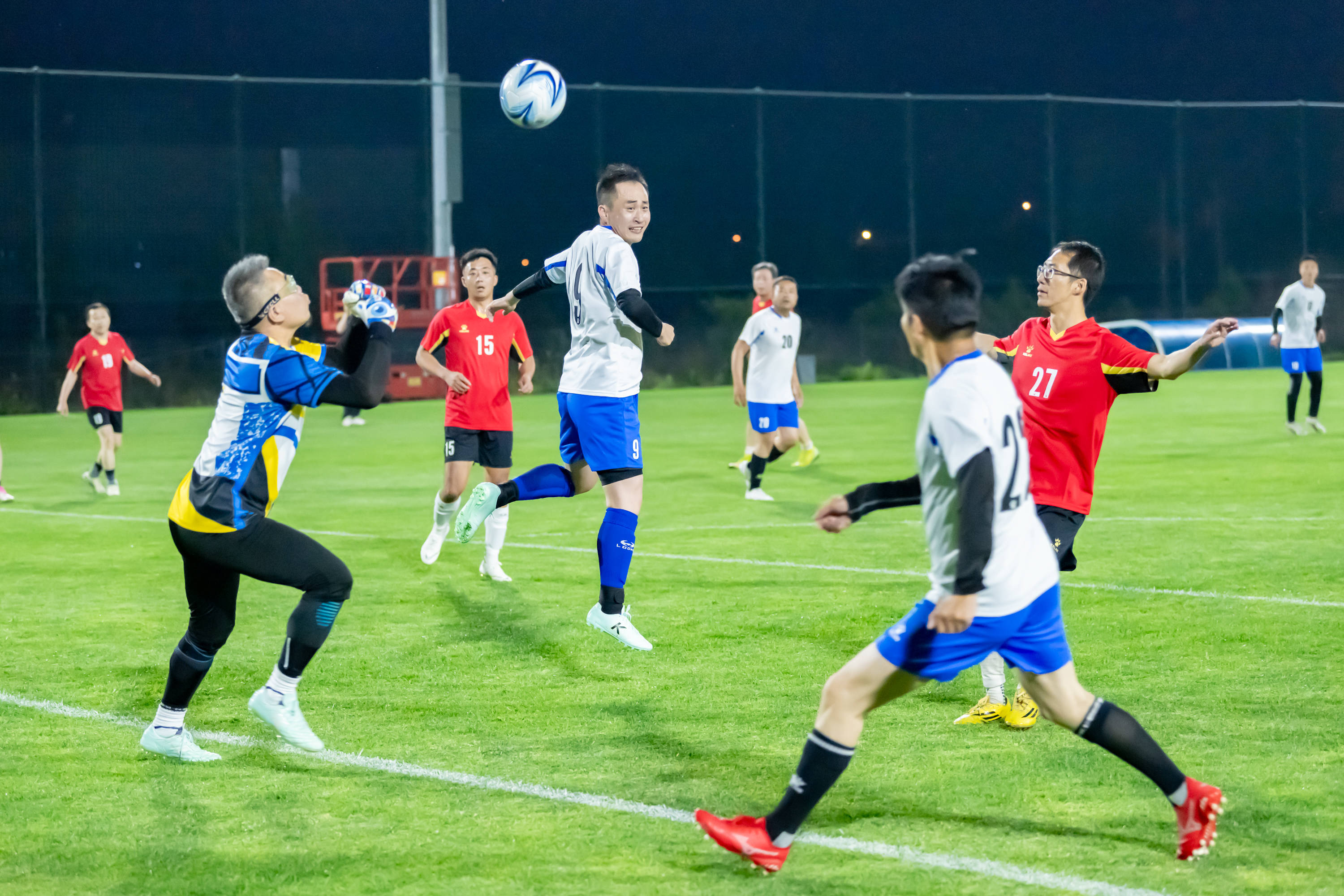 展现运动精 展现运动精