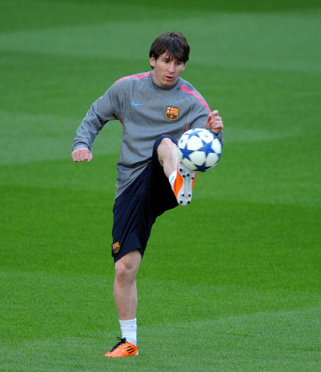 何能领跑进 何能领跑进