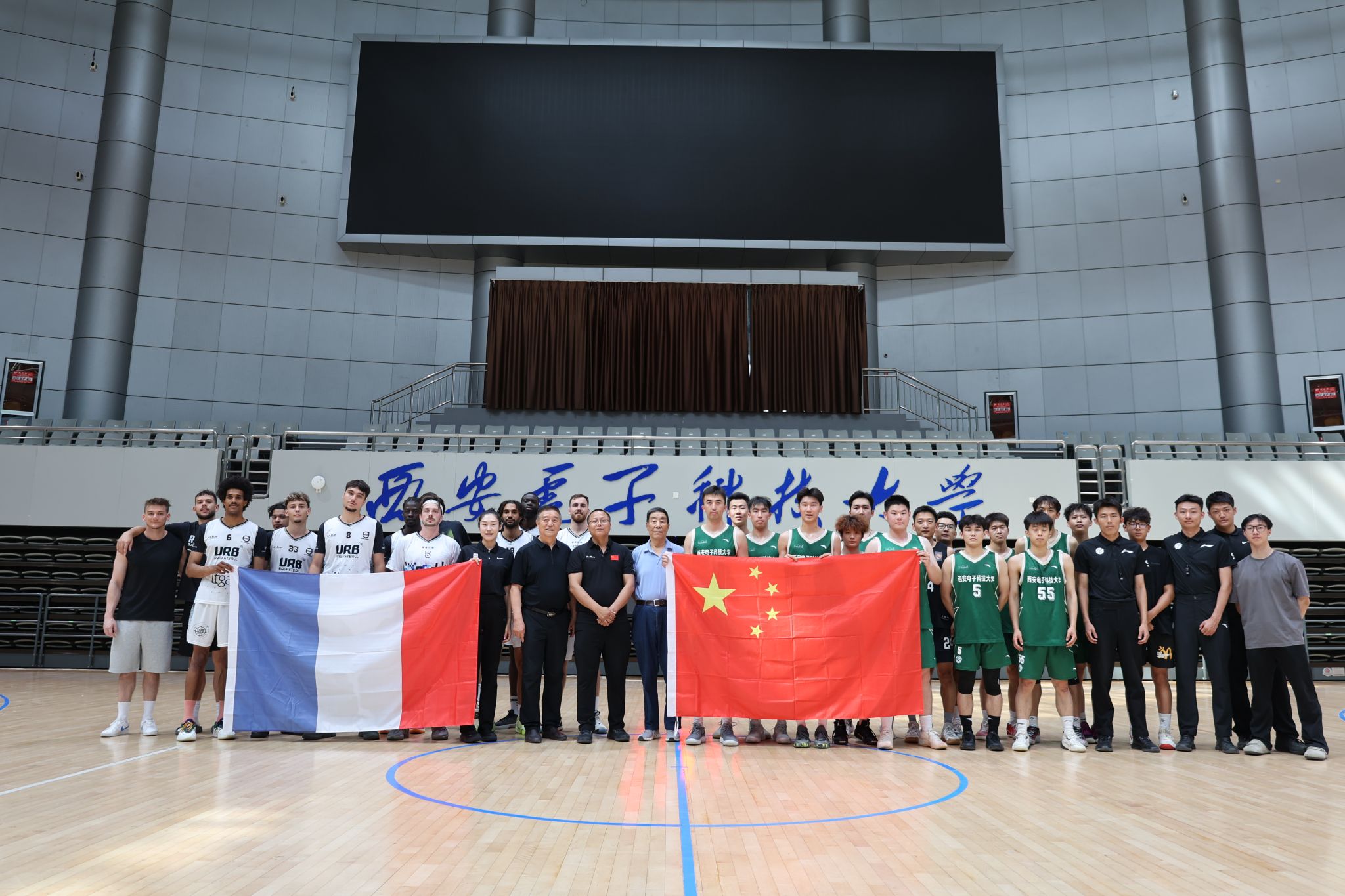 集中在三处 集中在三处